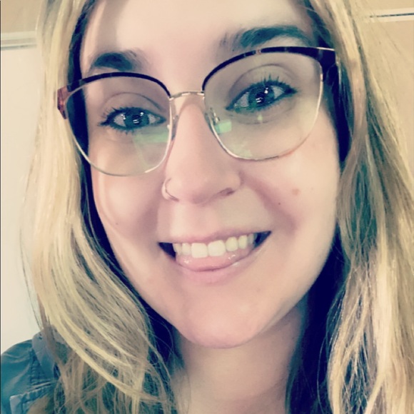 Meet your Posher, Danika - Picture 1 of 1